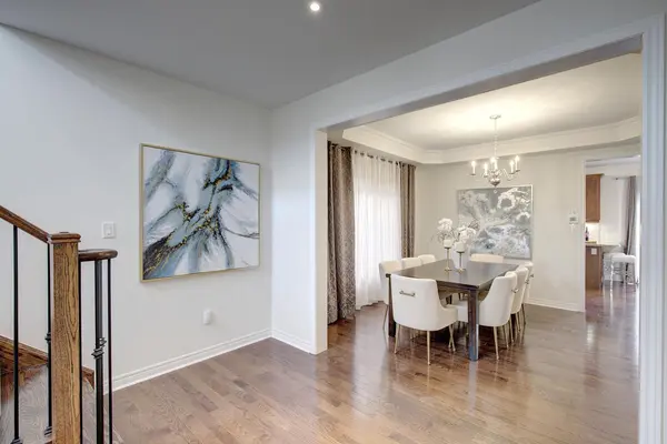 6 Halo CT, Vaughan, ON L6A 4L3