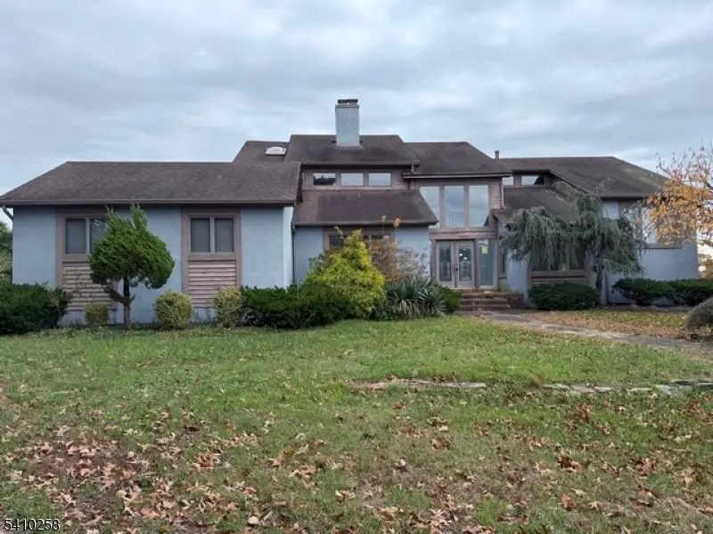 14 Seagarden Dr, Linwood City, NJ 08221