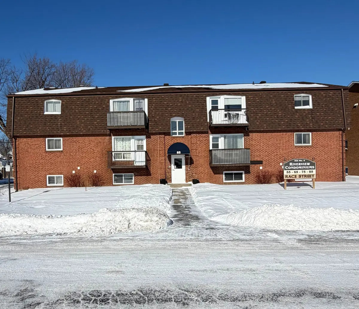 Cornwall, ON K6H 1G7,85 Race ST #10