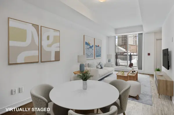 12 Marquette AVE #6, Toronto C04, ON M6A 0E1