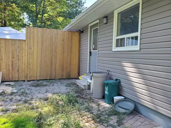 East Gwillimbury, ON L9N 1N8,20437 Yonge ST #Main Fl Unit