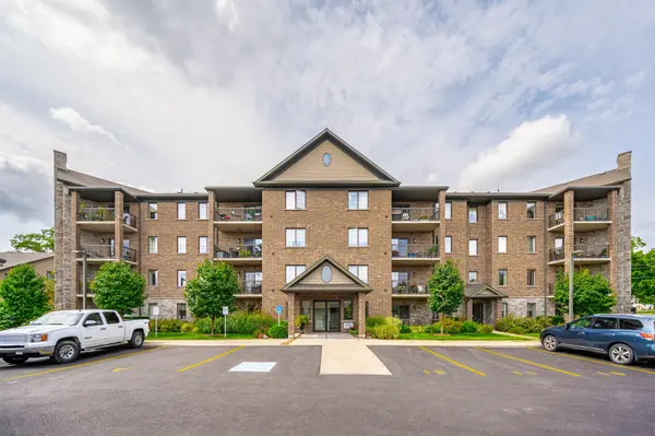 6492 GERRIE RD #207, Centre Wellington, ON N0B 1S0