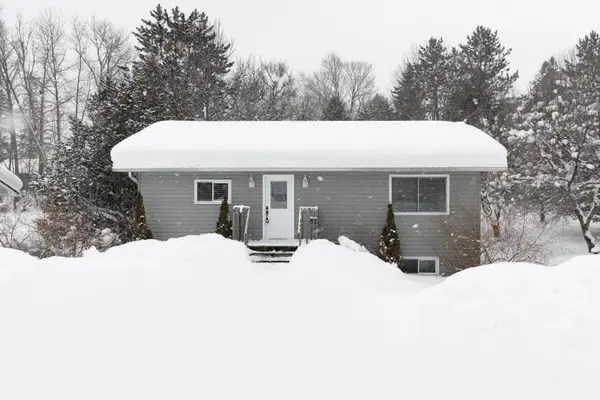 Burk's Falls, ON P0A 1C0,84 James ST