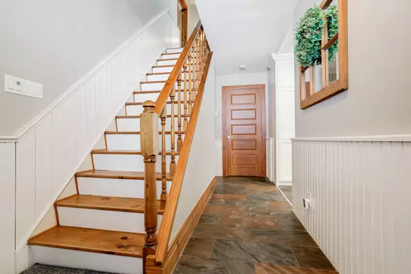 Erin, ON N0B 1T0,14 East Church ST