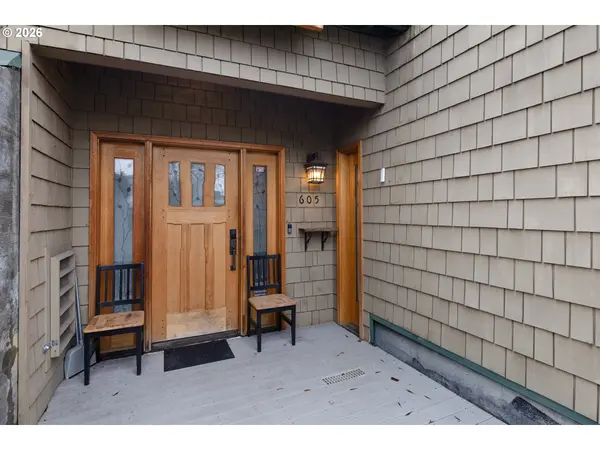 Winston, OR 97496,605 DEERWOOD CT