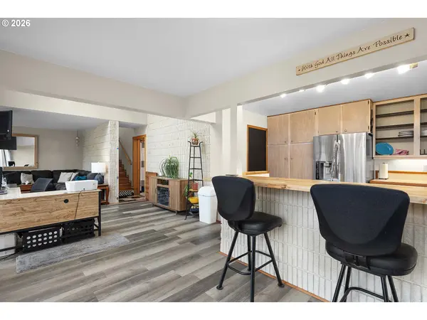 605 DEERWOOD CT, Winston, OR 97496