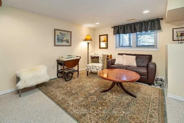 798 Hilton BLVD #Lower, Newmarket, ON L3X 2H6