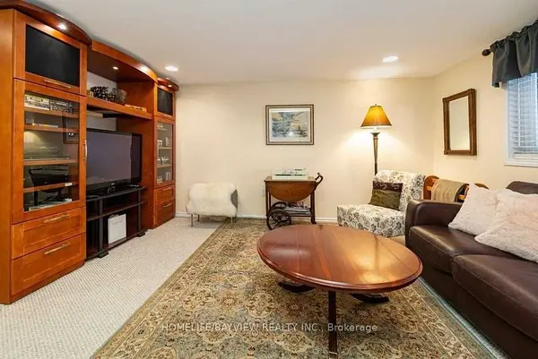 798 Hilton BLVD #Lower, Newmarket, ON L3X 2H6