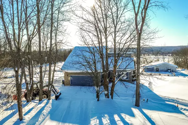 Oro-medonte, ON L0K 1E0,11256 12 HWY