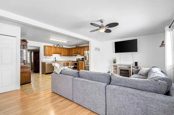 40 YORK ST, Newbury, ON N0L 1Z0