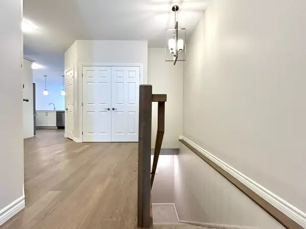 Belleville, ON K8N 4Z5,99 Cloverleaf DR #19