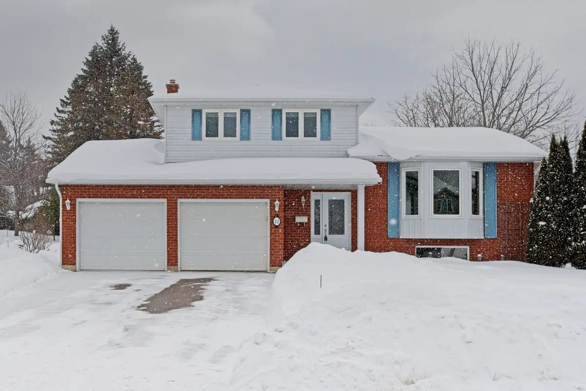12 Victoria AVE, Smith-ennismore-lakefield, ON K0L 2H0