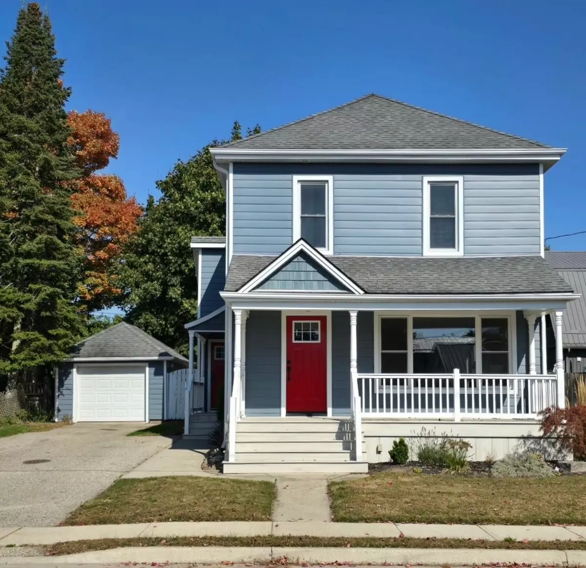 Aylmer, ON N5H 1N3,45 Pine ST E