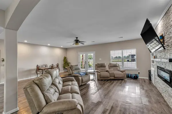 9500 Old Nacogdoches Trail, Forney, TX 75126