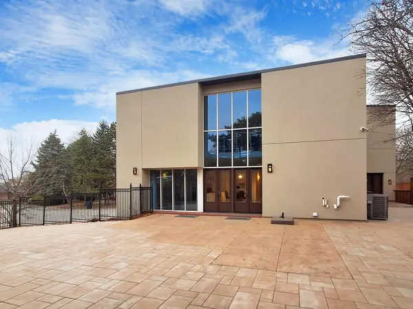 128 Laurentide DR, Toronto C13, ON M3A 3E5