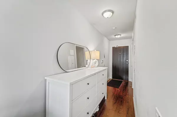 Toronto C01, ON M5V 0A9,78 Tecumseth ST #1512