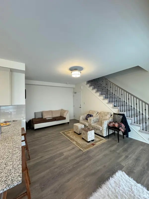 Brampton, ON L6Y 6G1,70 Knotsberry CIR ##60