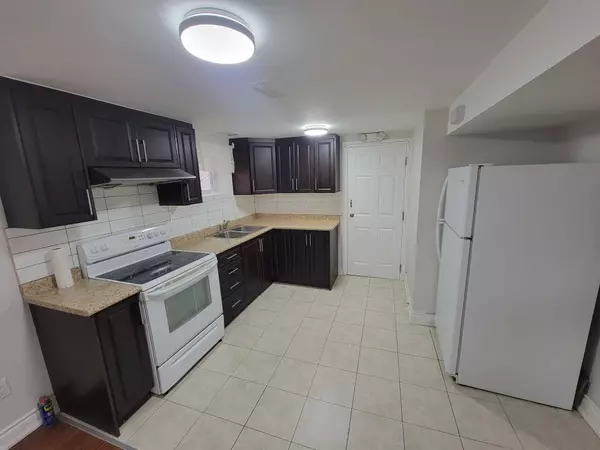 77 Ashford CT #Lower, Brampton, ON L6V 3E2