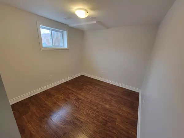 Brampton, ON L6V 3E2,77 Ashford CT #Lower