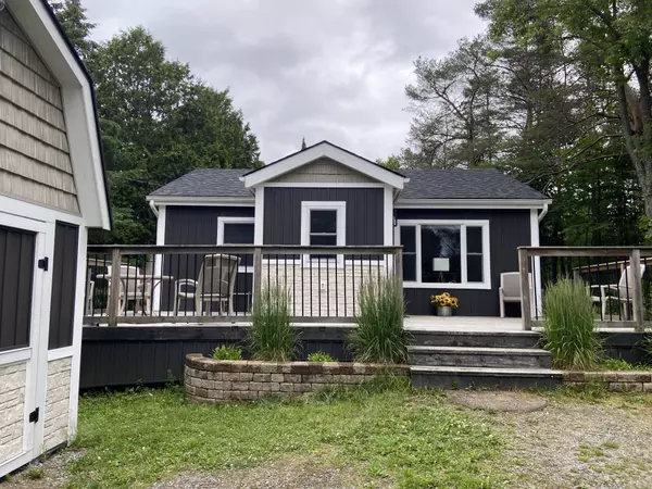 Huntsville, ON P0B 1M0,469 ROWANWOOD RD