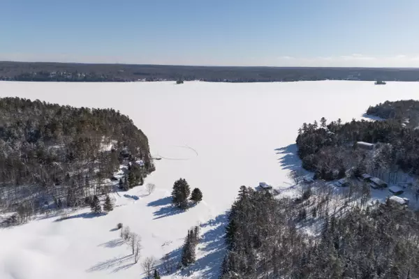 Huntsville, ON P0B 1M0,469 ROWANWOOD RD