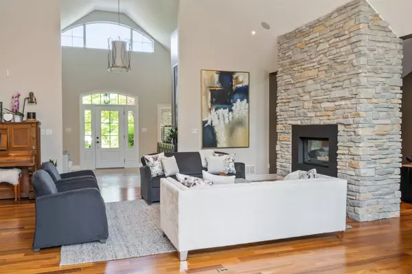 Erin, ON N0B 1T0,9727 Dundas ST E