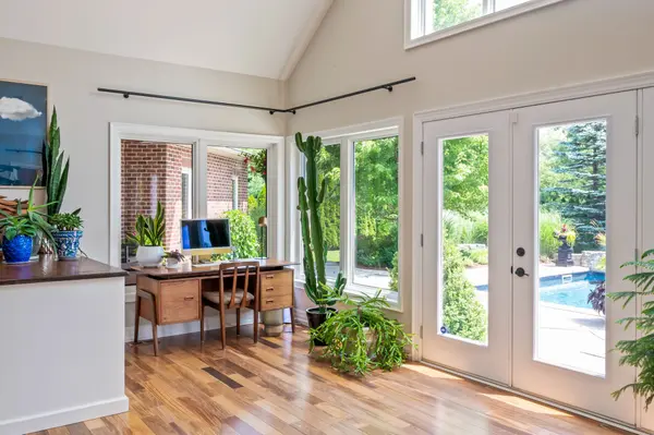 9727 Dundas ST E, Erin, ON N0B 1T0