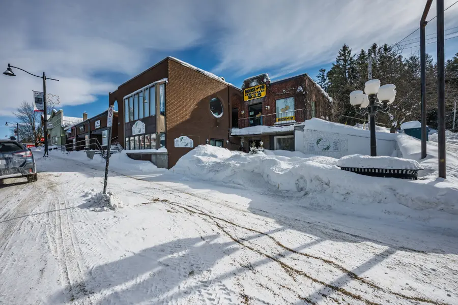 152 Highland ST, Dysart Et Al, ON K0M 1S0