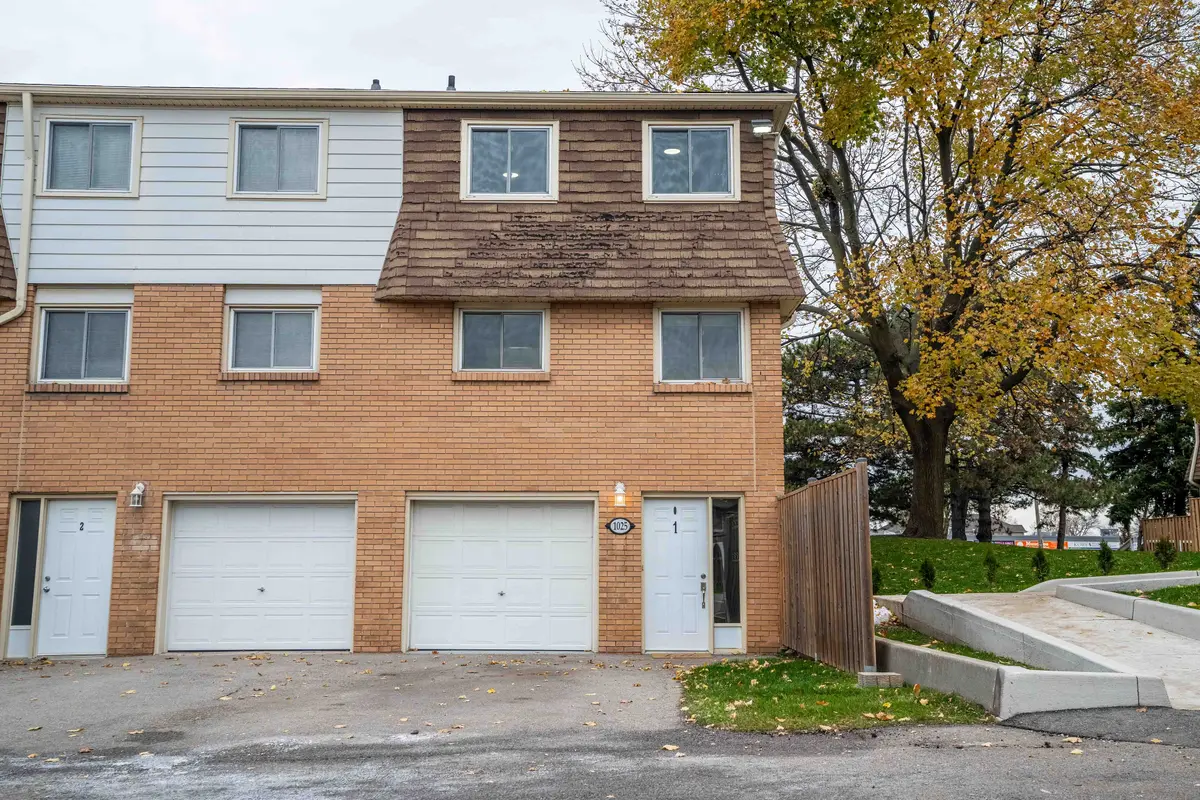 1025 Upper Gage AVE #1, Hamilton, ON L8V 4L2