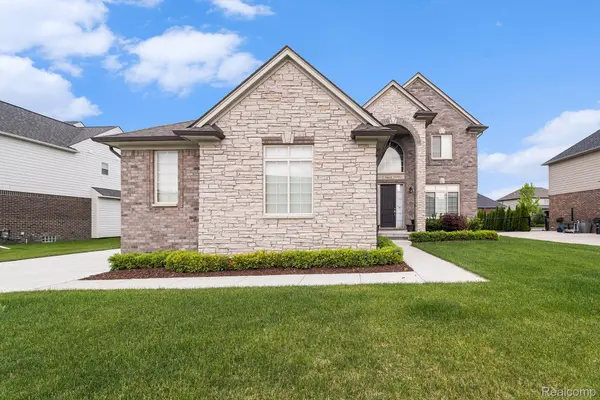 54615 DEADWOOD LN, Shelby Charter Township, MI 48316