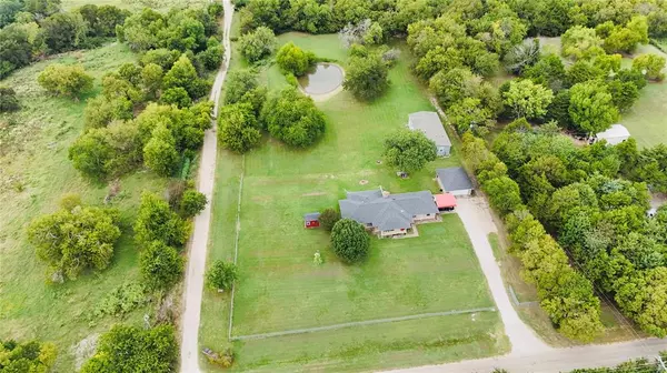 4076 County Road 1088, Celeste, TX 75423