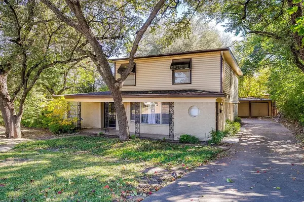 Fort Worth, TX 76116,6455 Waverly Way