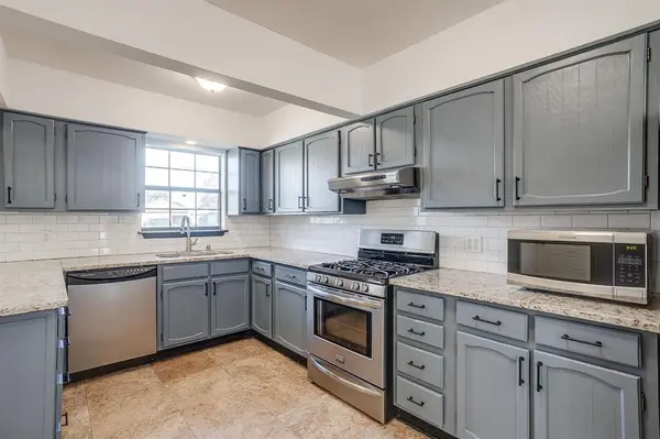 Fort Worth, TX 76116,6604 Locke Avenue