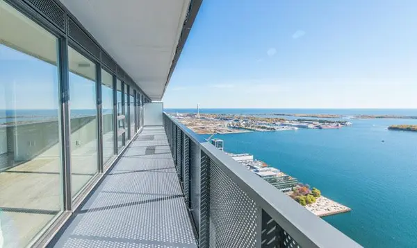 138 Downes ST #5809, Toronto, ON M5E 0E4