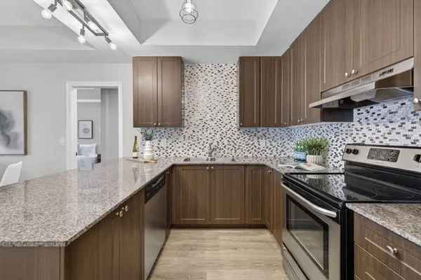 670 Gordon ST #408, Whitby, ON L1N 0K9