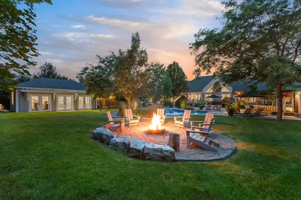 3 Wolford CT, Georgina, ON L4P 0B1