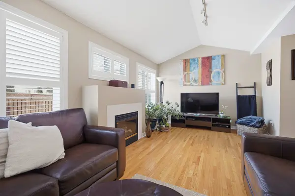 94 Sunridge ST, Richmond Hill, ON L4E 3Z4