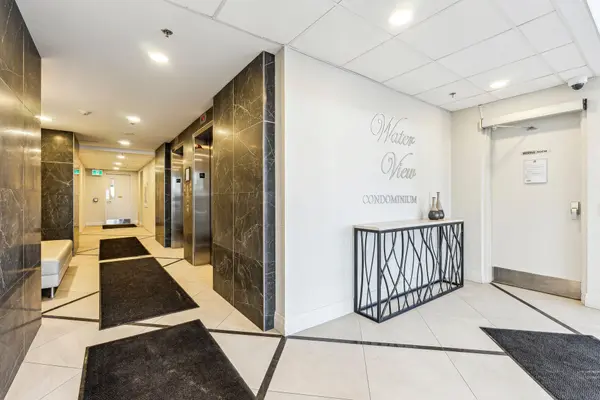 Barrie, ON L4N 9R2,6 Toronto ST #604