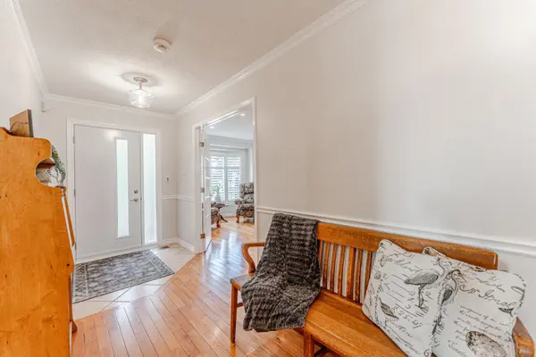 Barrie, ON L4N 6X8,222 Bishop DR