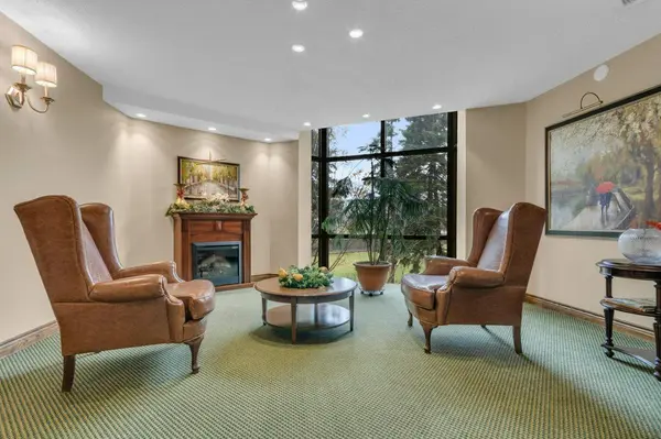 2000 Islington AVE #2511, Toronto W09, ON M9P 3S7