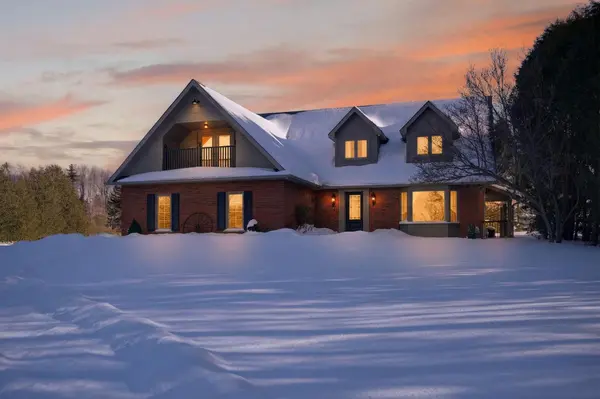 2264 Britannia RD, Burlington, ON L7P 0G2