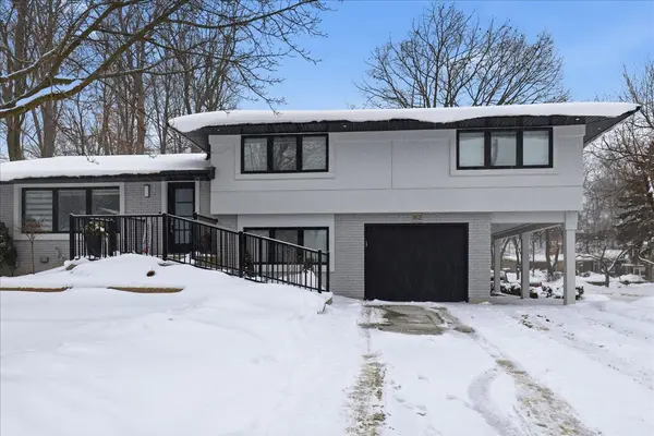 162 Greenbrook DR, Kitchener, ON N2M 4J7
