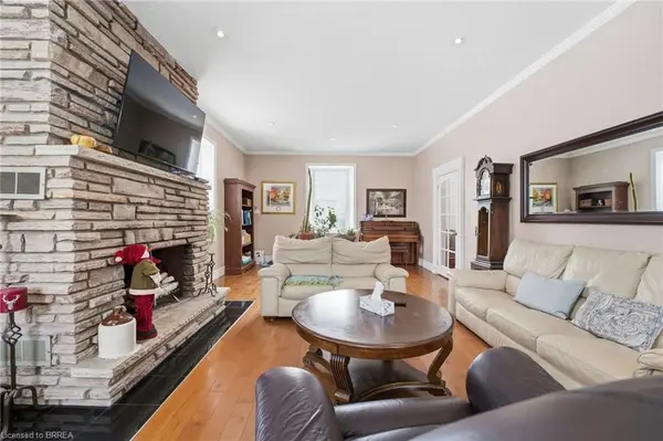 899 Keg LN, Brant, ON N3L 3E2