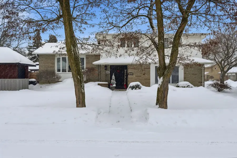 13 Pine Tree CRES, Brampton, ON L6W 1C7