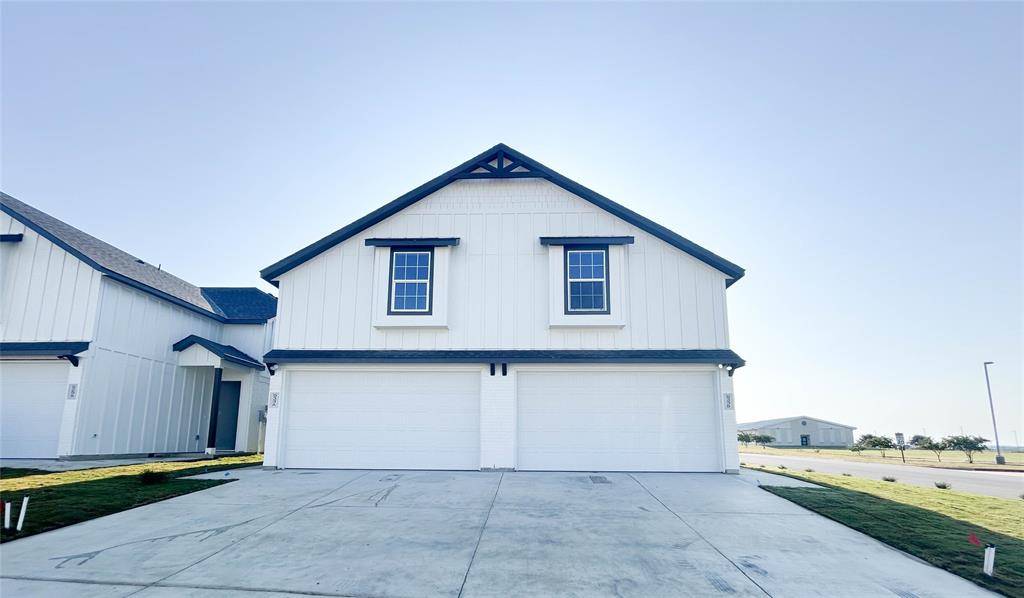 913 Cooksey Court, Grandview, TX 76050