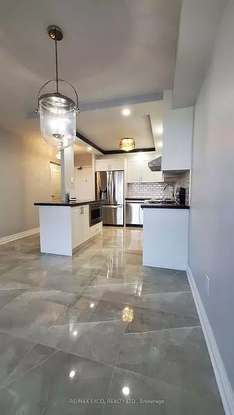 Toronto, ON M1S 3H3,4101 Sheppard AVE E #1904