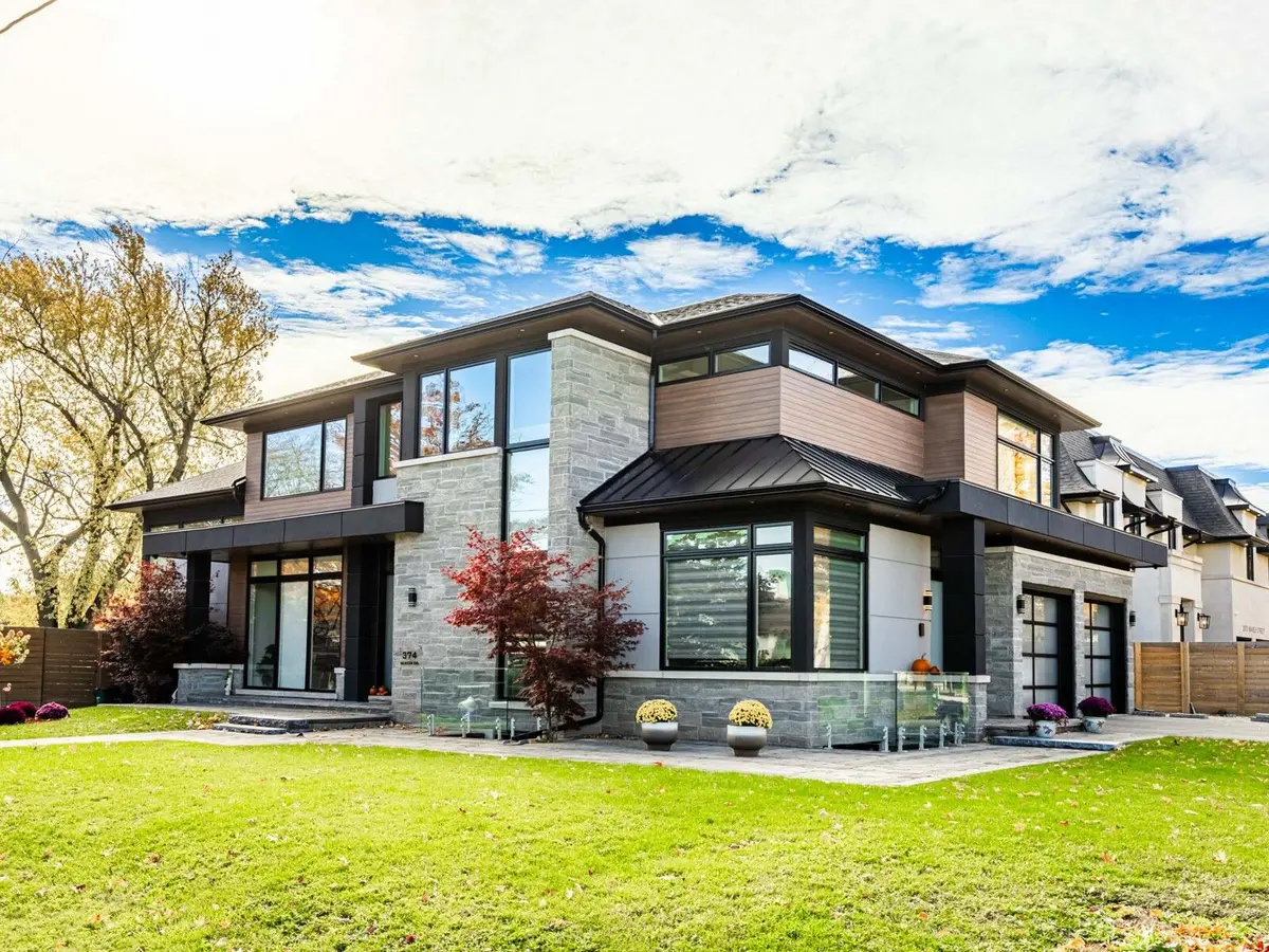 374 Seaton DR, Oakville, ON L6L 3Y1