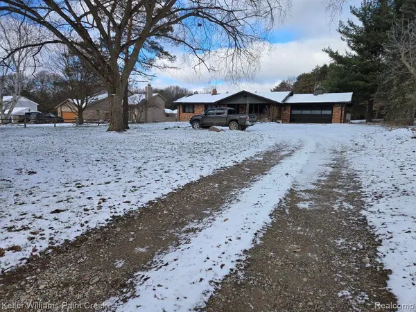 11914 DAVISBURG RD, Springfield Charter Township, MI 48350