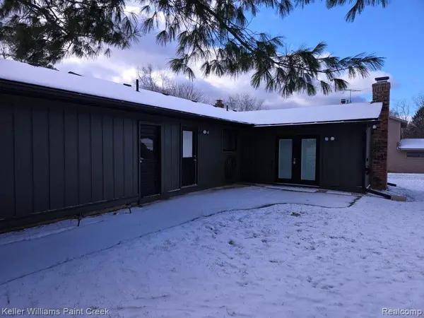 11914 DAVISBURG RD, Springfield Charter Township, MI 48350