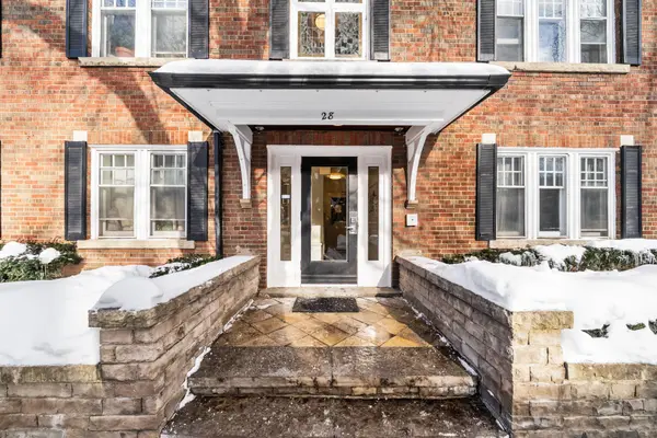 28 Macpherson AVE, Toronto C02, ON M5R 1W8